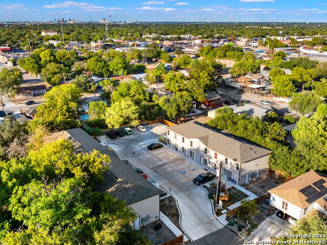 Listing photo id 37 for 7302 Mary Abbott
