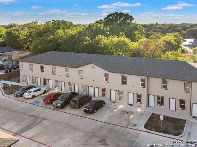 Listing photo id 4 for 7302 Mary Abbott