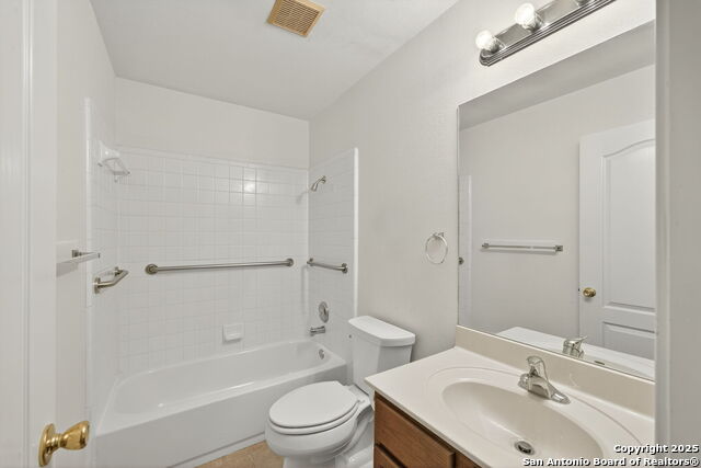 Listing photo id 37 for 462 Bobcat Hollow