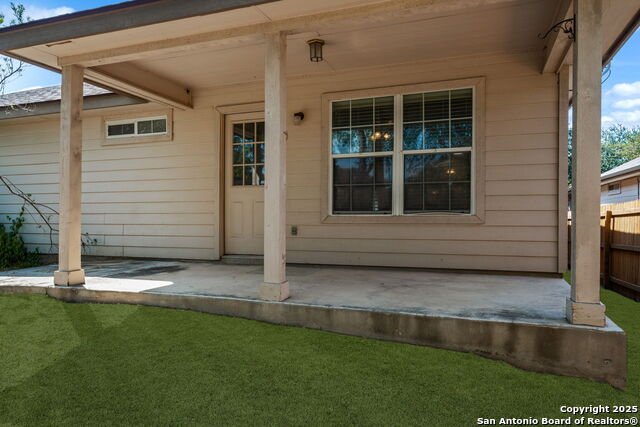 Listing photo id 40 for 462 Bobcat Hollow
