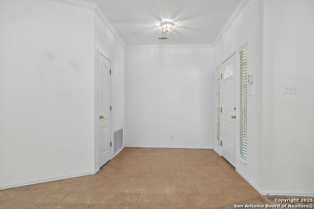 Listing photo id 4 for 462 Bobcat Hollow
