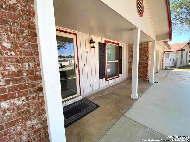 Listing photo id 16 for 5018 David Scott