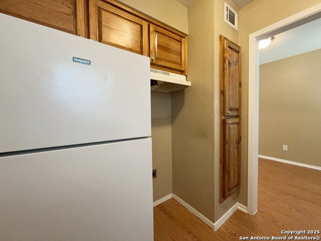 Image 10 of 33 For 2802 Lasses Blvd  42