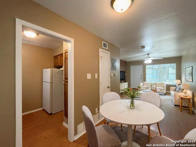 Image 2 of 33 For 2802 Lasses Blvd  42