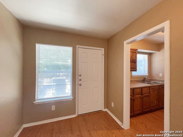 Image 24 of 33 For 2802 Lasses Blvd  42