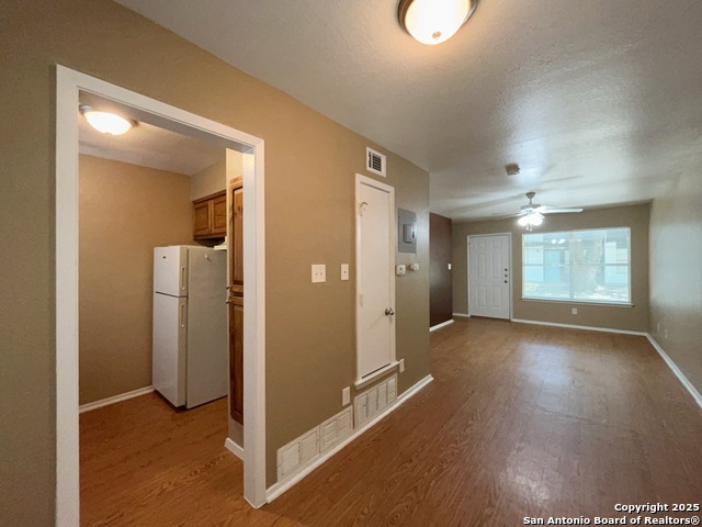 Image 7 of 33 For 2802 Lasses Blvd  42