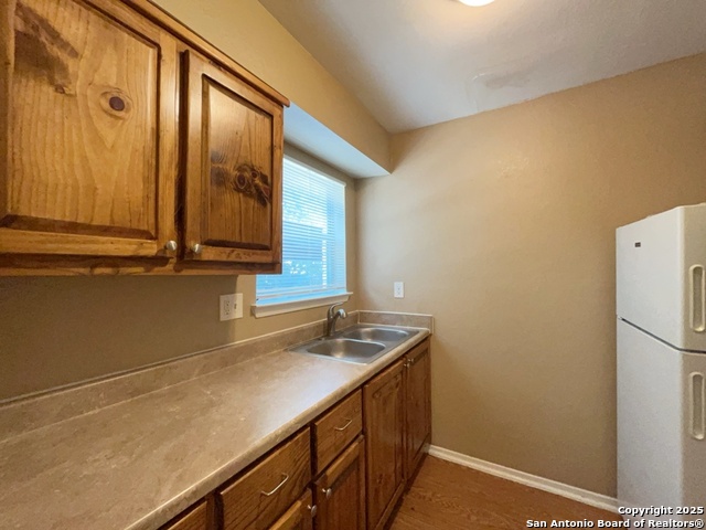 Image 8 of 33 For 2802 Lasses Blvd  42