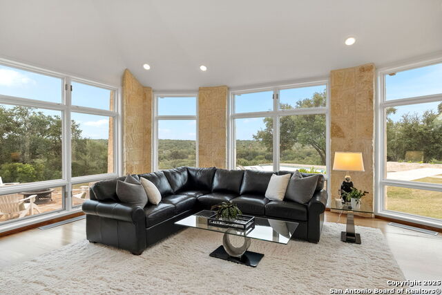Image 30 of 54 For 117 Clear Springs Drive