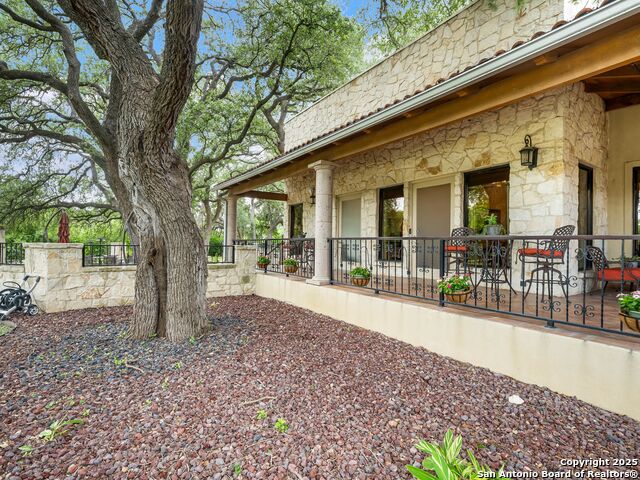 Listing photo id 54 for 5150 Loop 1604 N