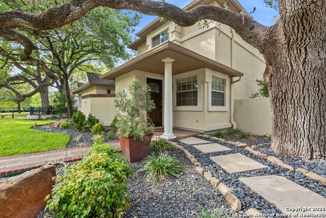 Image 2 of 42 For 141 Hollywood