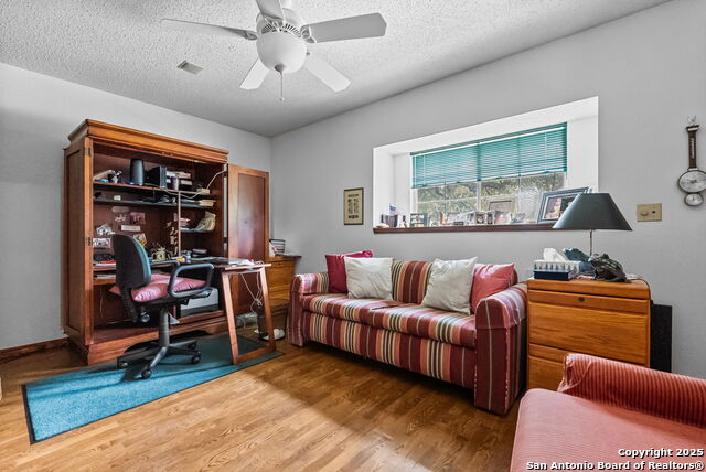 Image 28 of 42 For 141 Hollywood