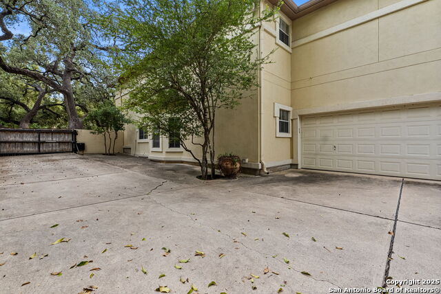 Image 35 of 42 For 141 Hollywood