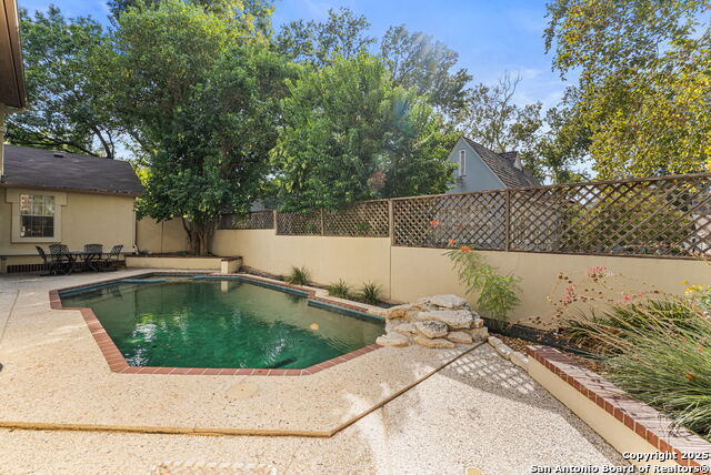 Image 38 of 42 For 141 Hollywood