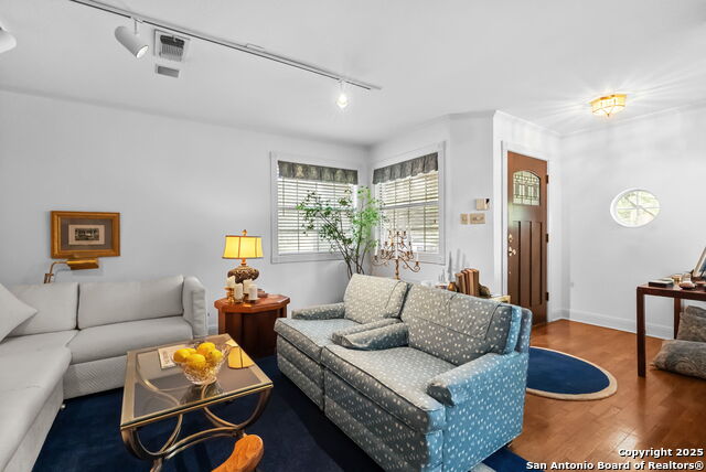 Image 5 of 42 For 141 Hollywood