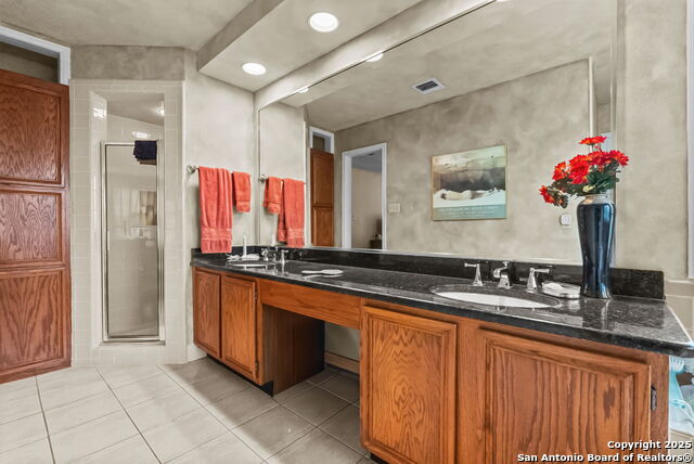 Image 9 of 42 For 141 Hollywood