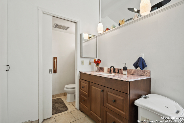 Listing photo id 8 for 2118 Gaines Mill
