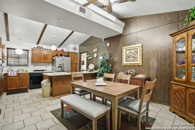 Listing photo id 4 for 2118 Gaines Mill
