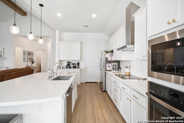 Image 10 of 31 For 411 Aurora Basin