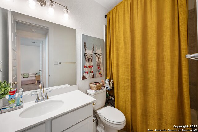 Image 18 of 31 For 411 Aurora Basin