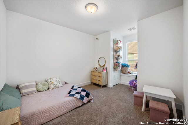 Image 19 of 31 For 411 Aurora Basin