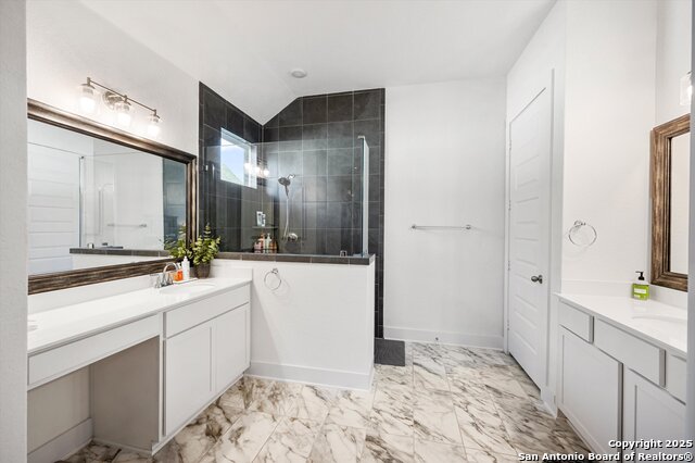 Image 23 of 31 For 411 Aurora Basin