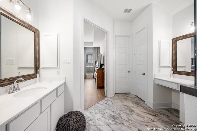 Image 27 of 31 For 411 Aurora Basin