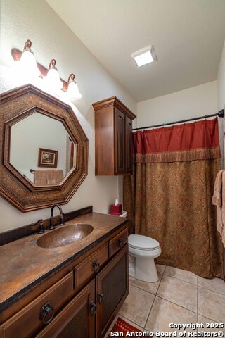 Image 28 of 39 For 302 Paradise Point Dr