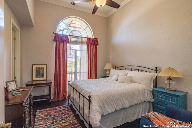 Image 29 of 39 For 302 Paradise Point Dr