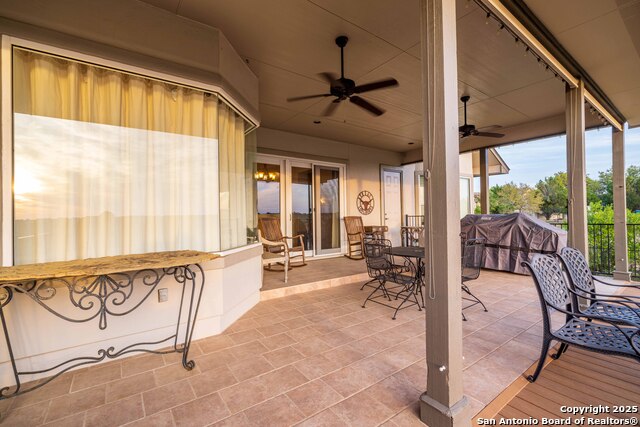 Image 36 of 39 For 302 Paradise Point Dr