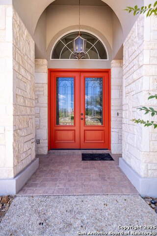 Image 5 of 39 For 302 Paradise Point Dr