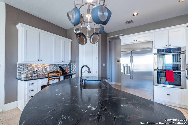 Image 9 of 39 For 302 Paradise Point Dr