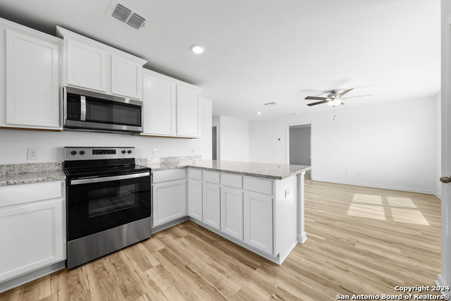 Image 11 of 32 For 16056 Imes Way