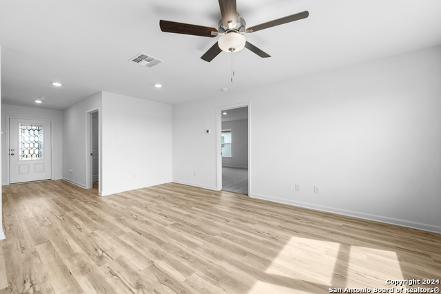 Image 4 of 32 For 16056 Imes Way