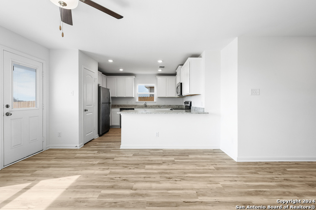 Image 8 of 32 For 16056 Imes Way