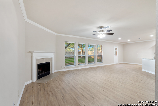 Listing photo id 9 for 2580 Cove Trail