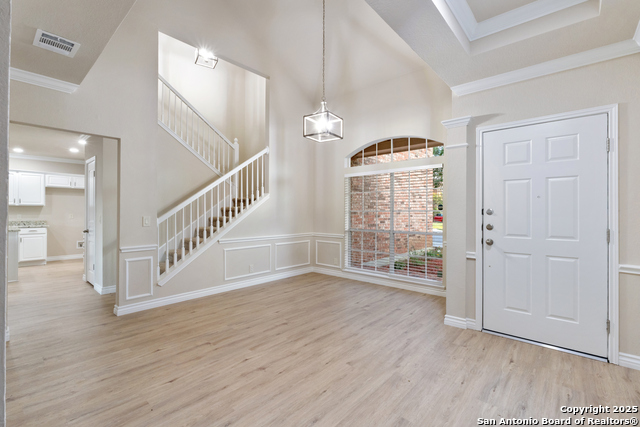 Listing photo id 10 for 2580 Cove Trail