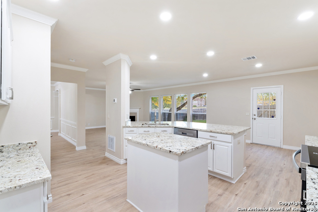 Listing photo id 18 for 2580 Cove Trail