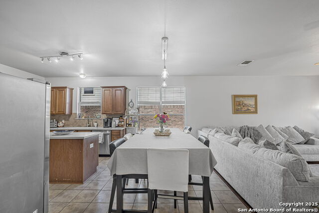 Image 16 of 50 For 834 Point Crossing