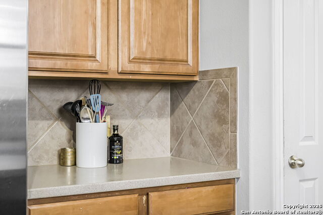 Image 18 of 50 For 834 Point Crossing