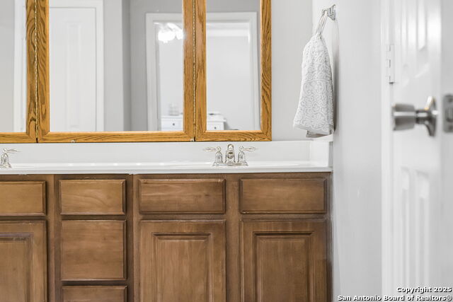 Image 30 of 50 For 834 Point Crossing