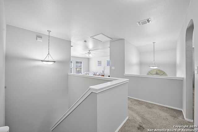 Image 31 of 50 For 834 Point Crossing