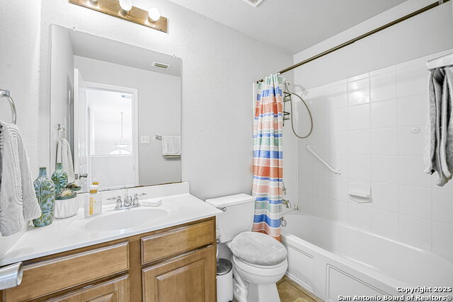 Image 39 of 50 For 834 Point Crossing