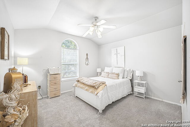 Image 40 of 50 For 834 Point Crossing