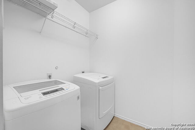 Image 43 of 50 For 834 Point Crossing