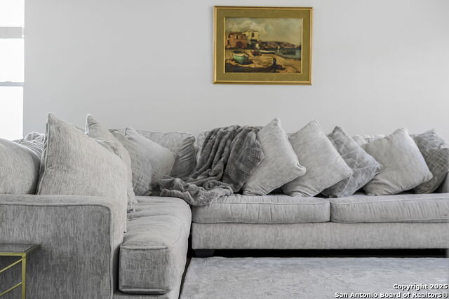 Image 9 of 50 For 834 Point Crossing