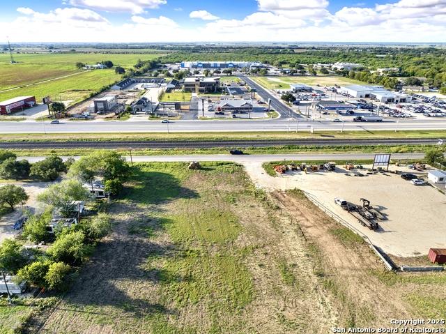 Listing photo id 11 for 146 18th  