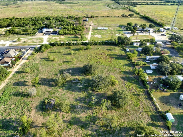 Listing photo id 4 for 146 18th  