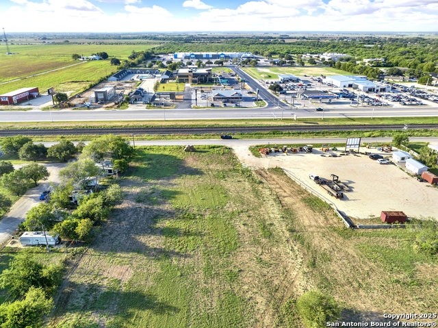 Listing photo id 7 for 146 18th  