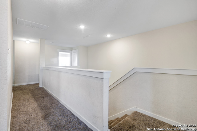 Image 18 of 31 For 10614 Rosalina Loop