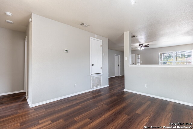 Image 10 of 32 For 9662 Acadian